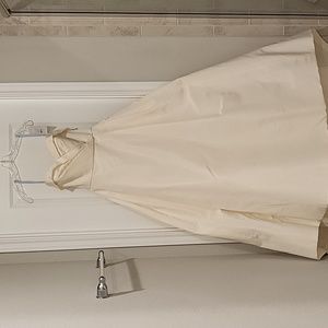 Did you get engaged this Holiday? Want a brand new dress with tags?